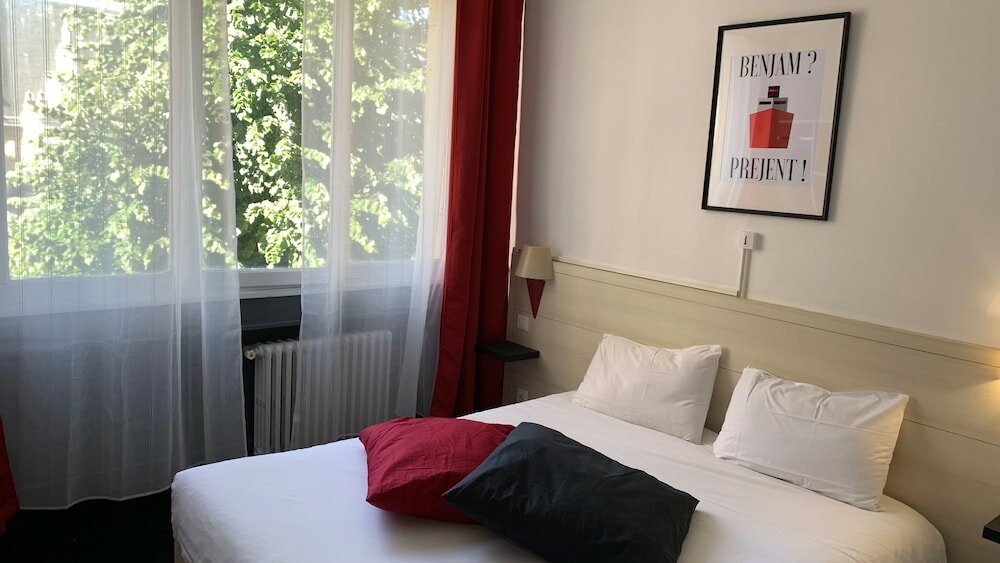 Фото Hôtel Vieille Tour Centre Rouen