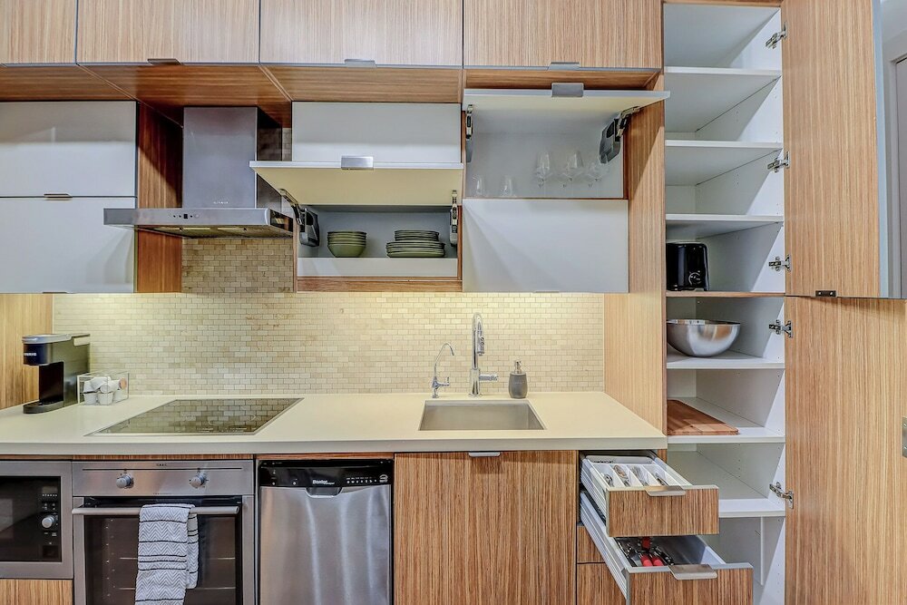 Фото Life Suites Loft - Cn Tower