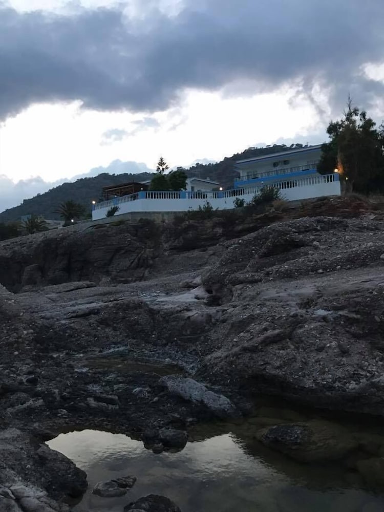 Фото Cypriana Apartments