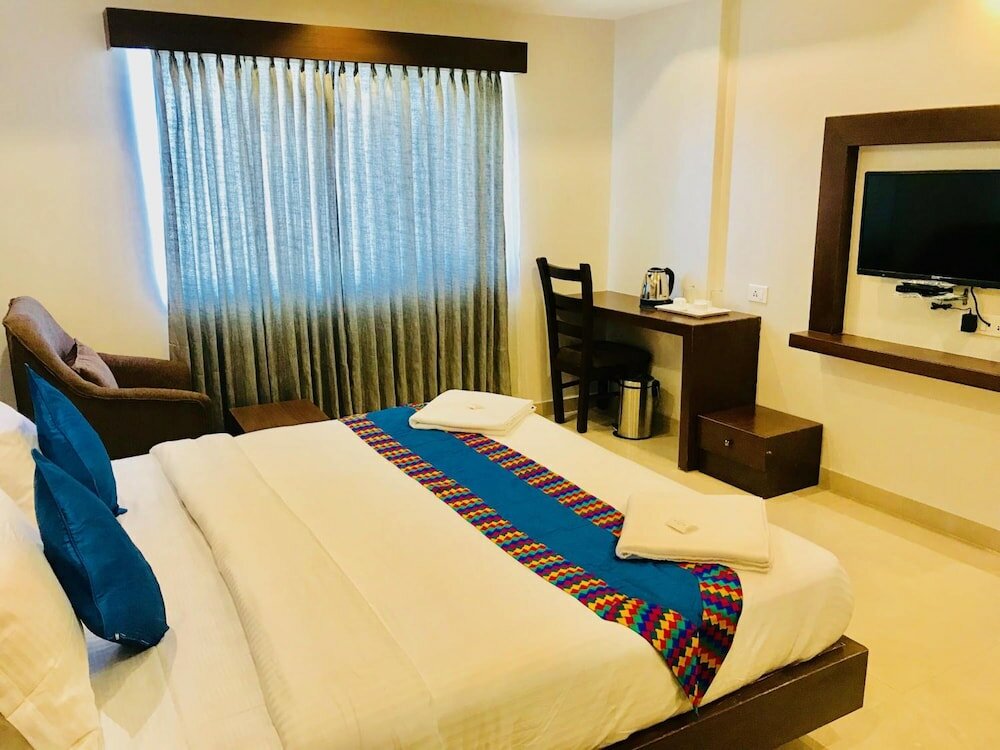 Фото Regalia Inn & Suites