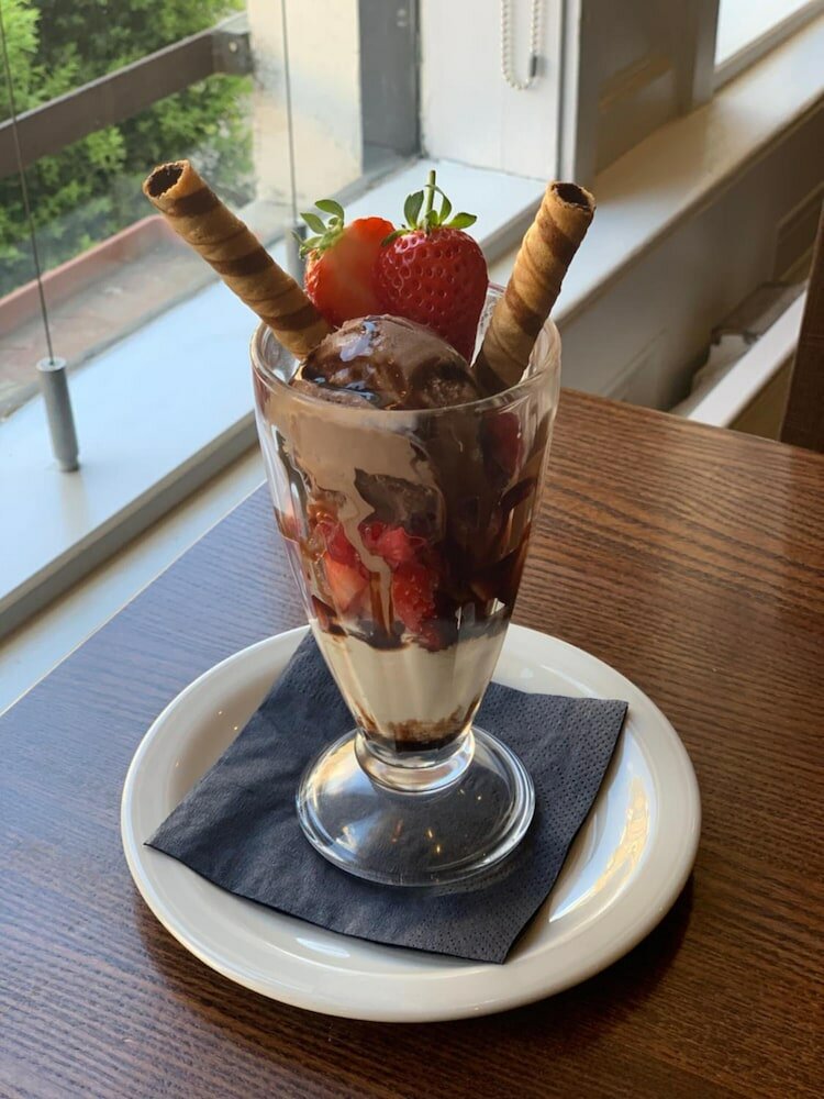 Фото The Waverley Hotel