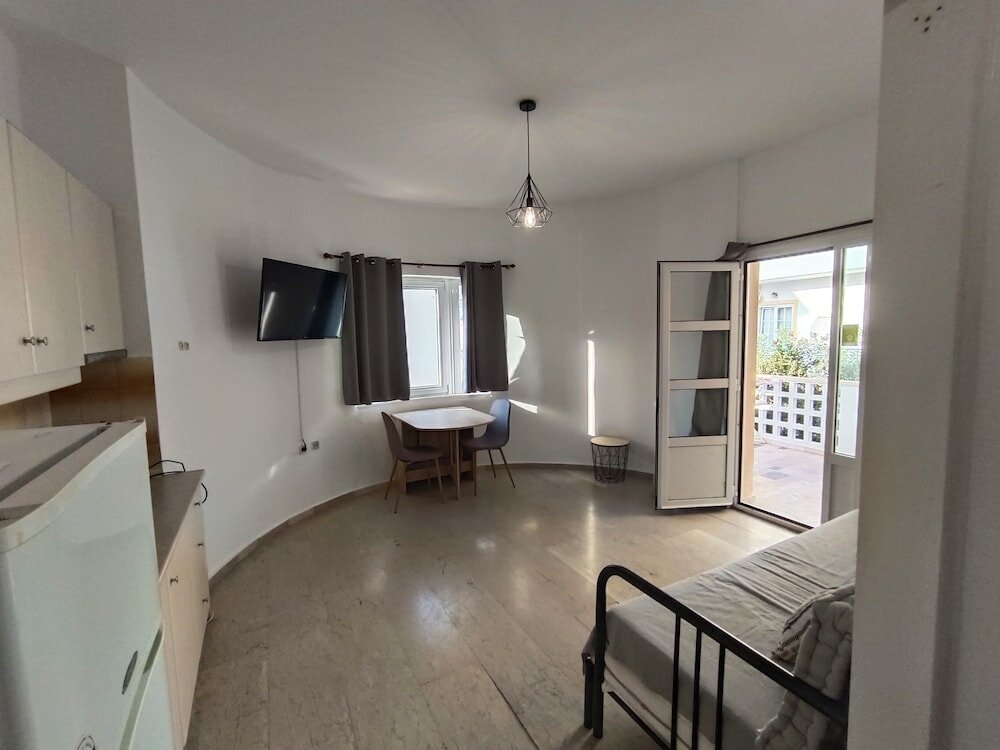 Фото Albatross Studios & Apartments