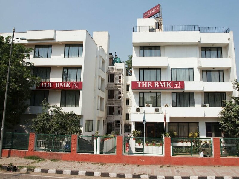 Гостиница The Bmk Hotel в Дели