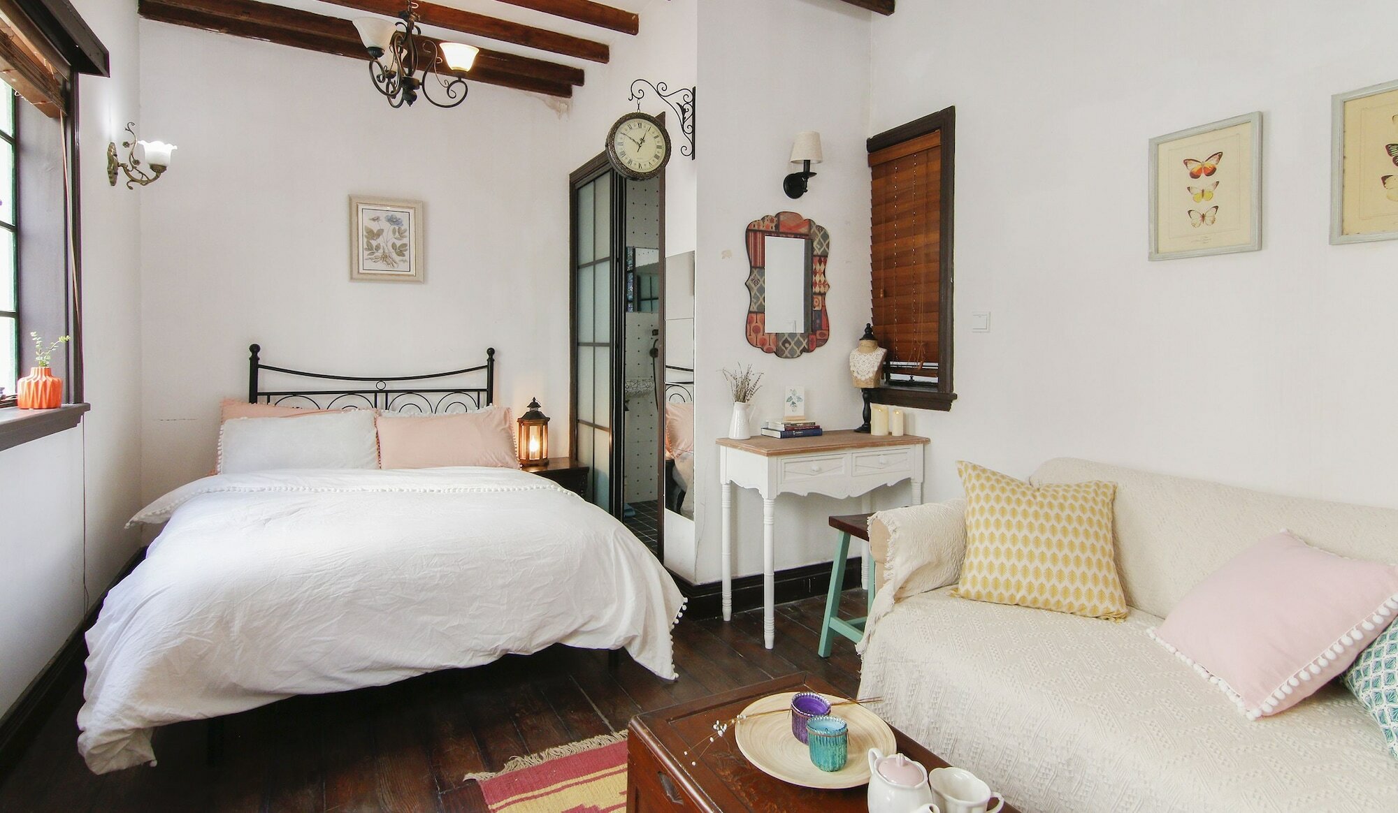 Фото Shanghai Wonderoom Lane house Yongjia Rd