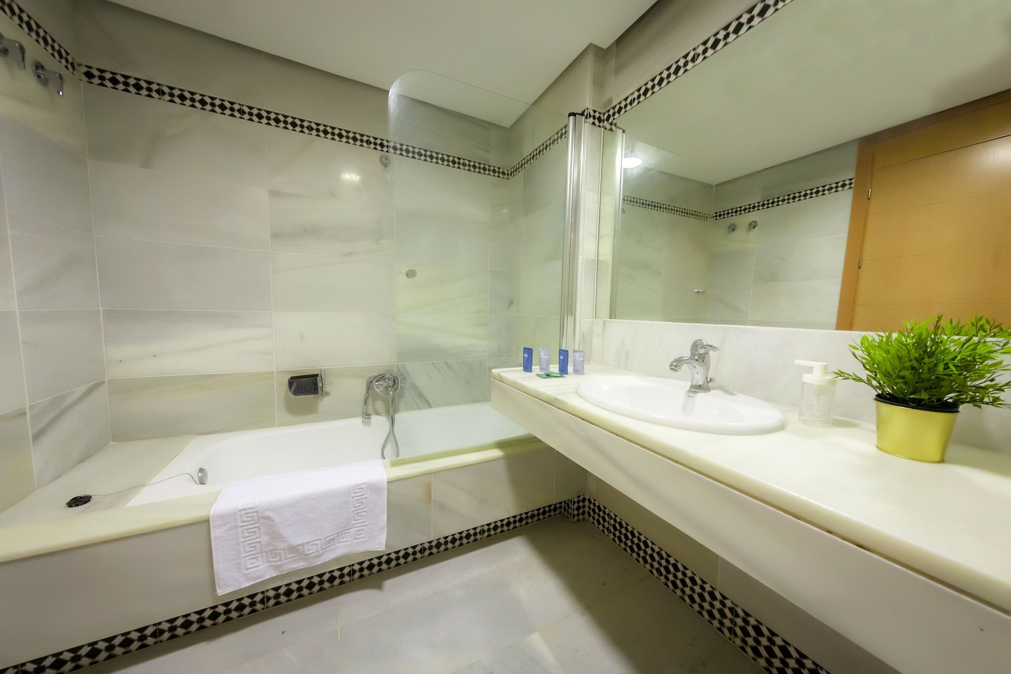 Фото Apartamentos Puerto Almerimar