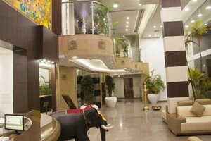 Гостиница Sps Kings Way