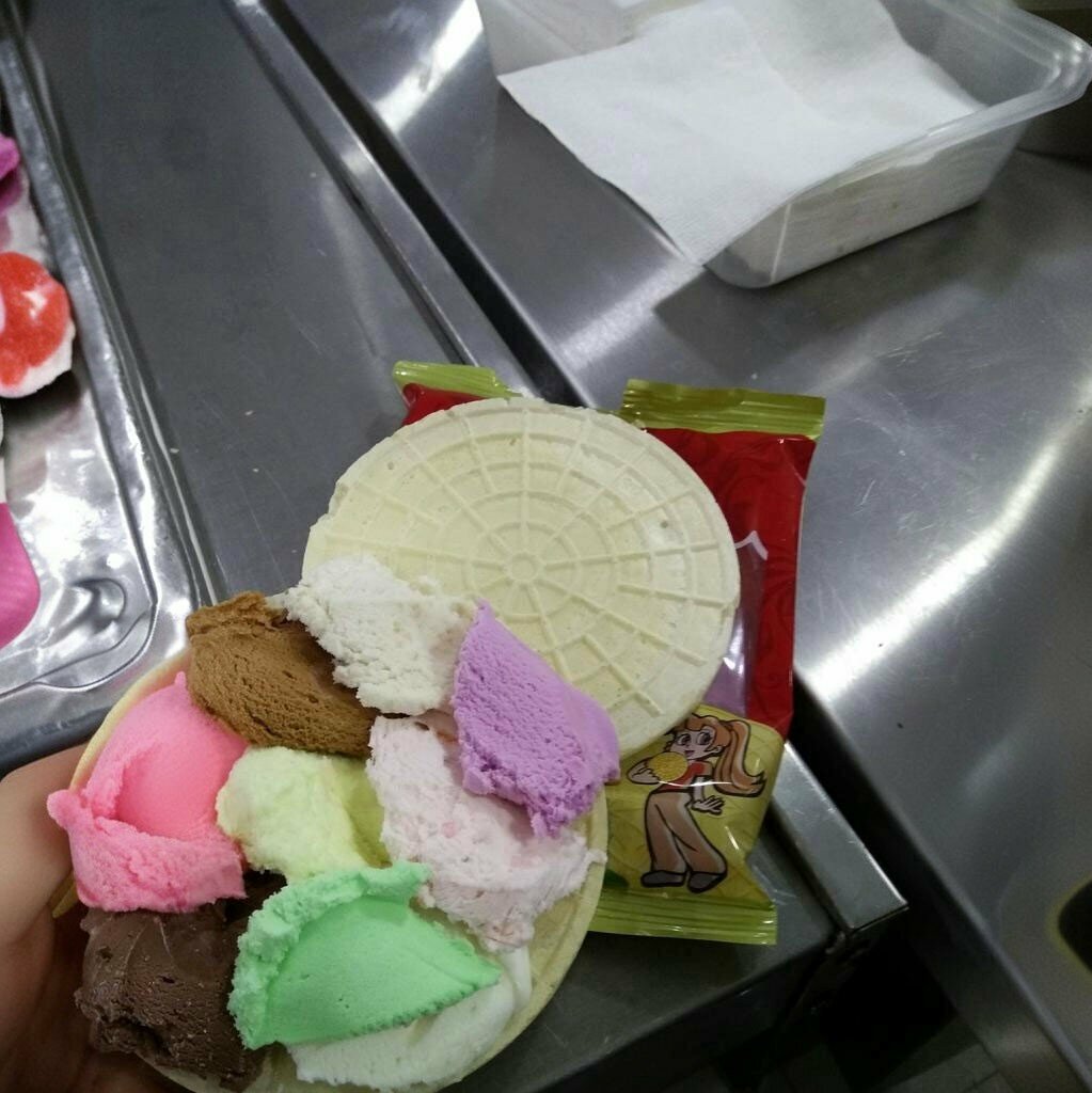 Ice cream Üstünel Ice Creams, Osmaneli, photo