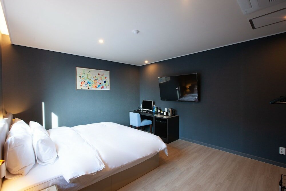 Фото Brown Dot Hotel Sasang Renecite