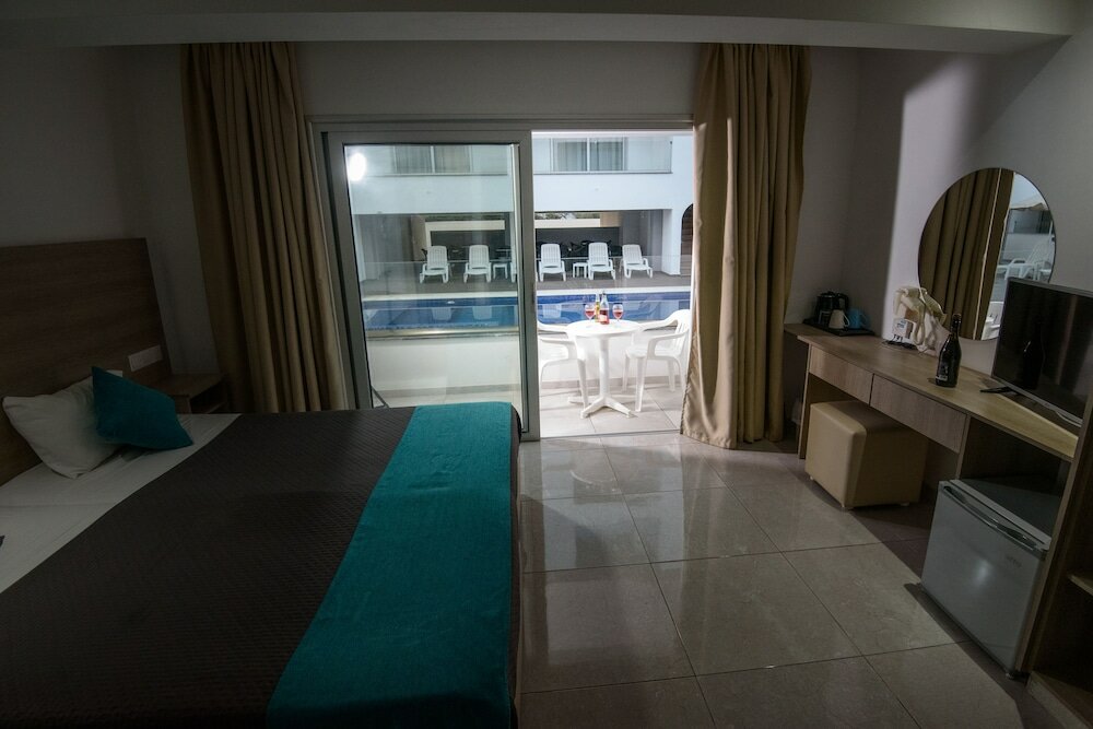 Фото Ia Annex Hotel