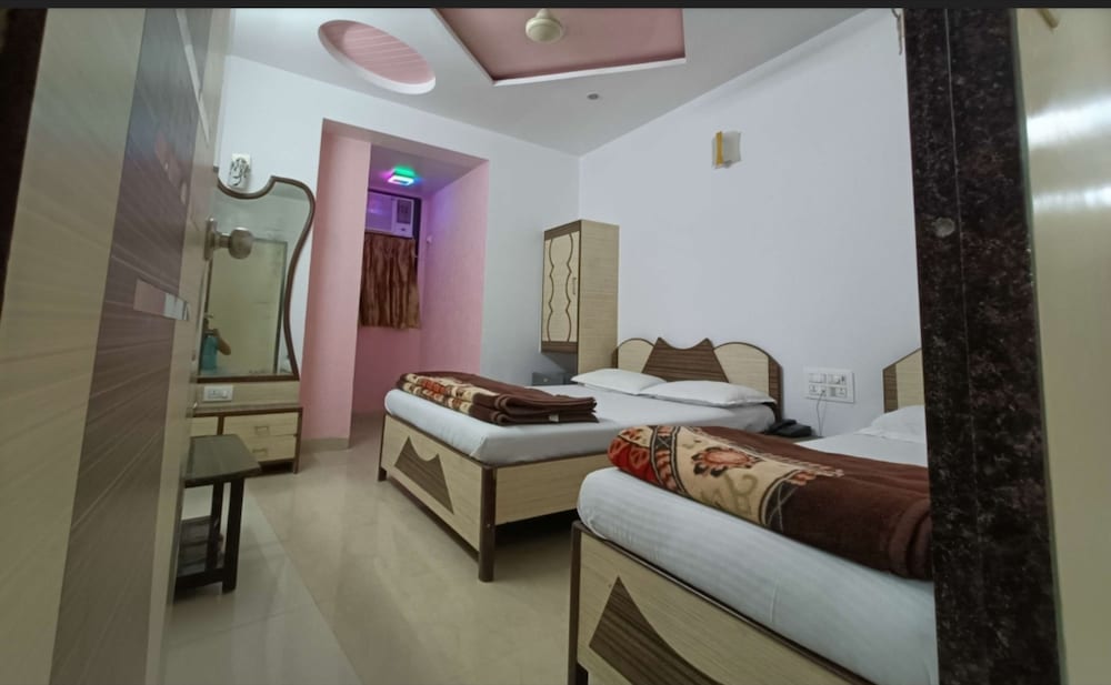 Фото Hotel Broadway Colaba