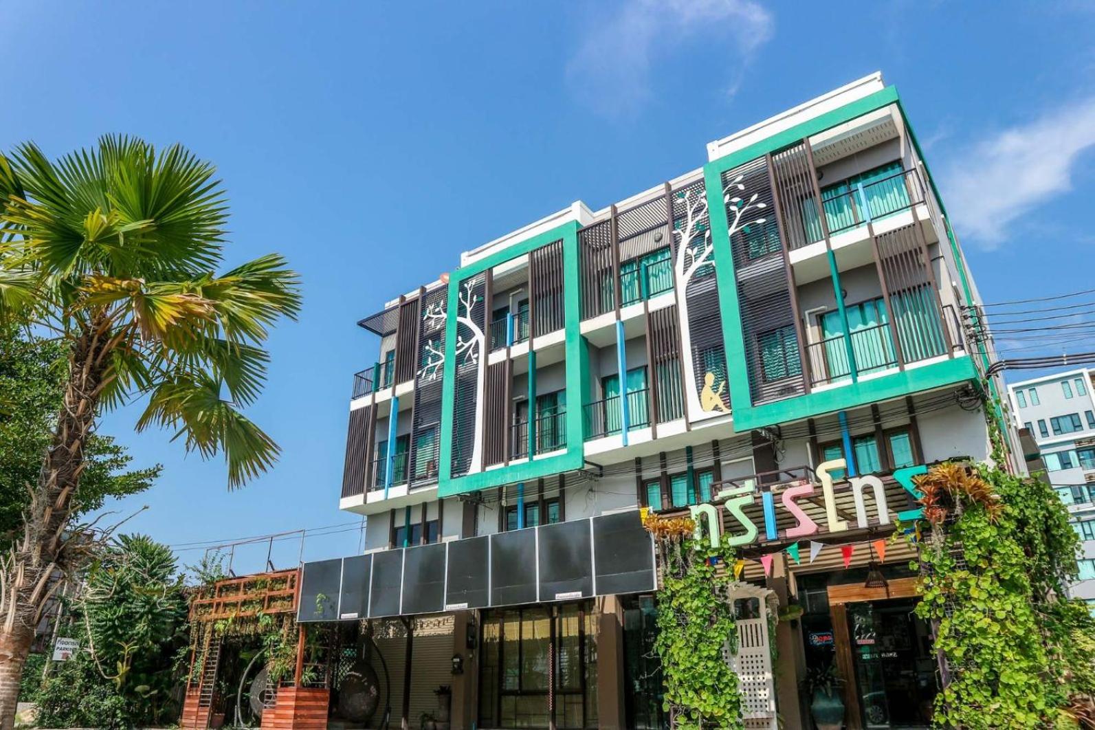 Фото отеля 1