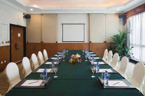 Фото Holiday Inn Wuhan Riverside, an Ihg Hotel