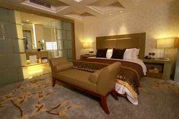 Фото Shenzhen New World Metro Grand Hotel