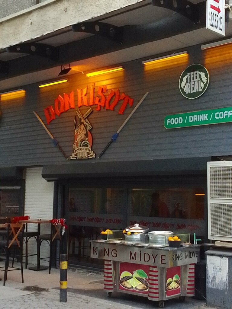 Bar, pub Don Quixote, Izmir, photo