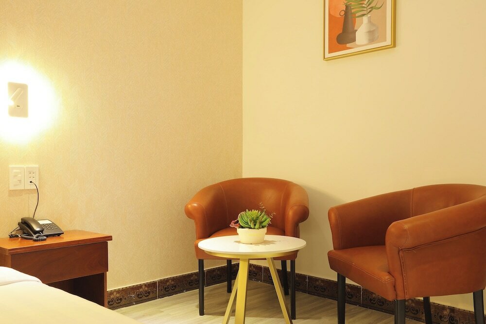 Фото Lanura Saigon Boutique Hotel