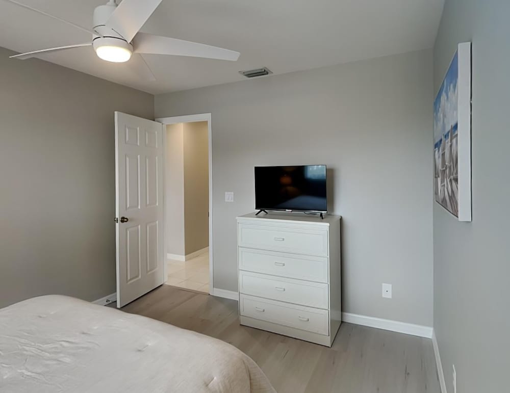 Фото Coastal Castaway