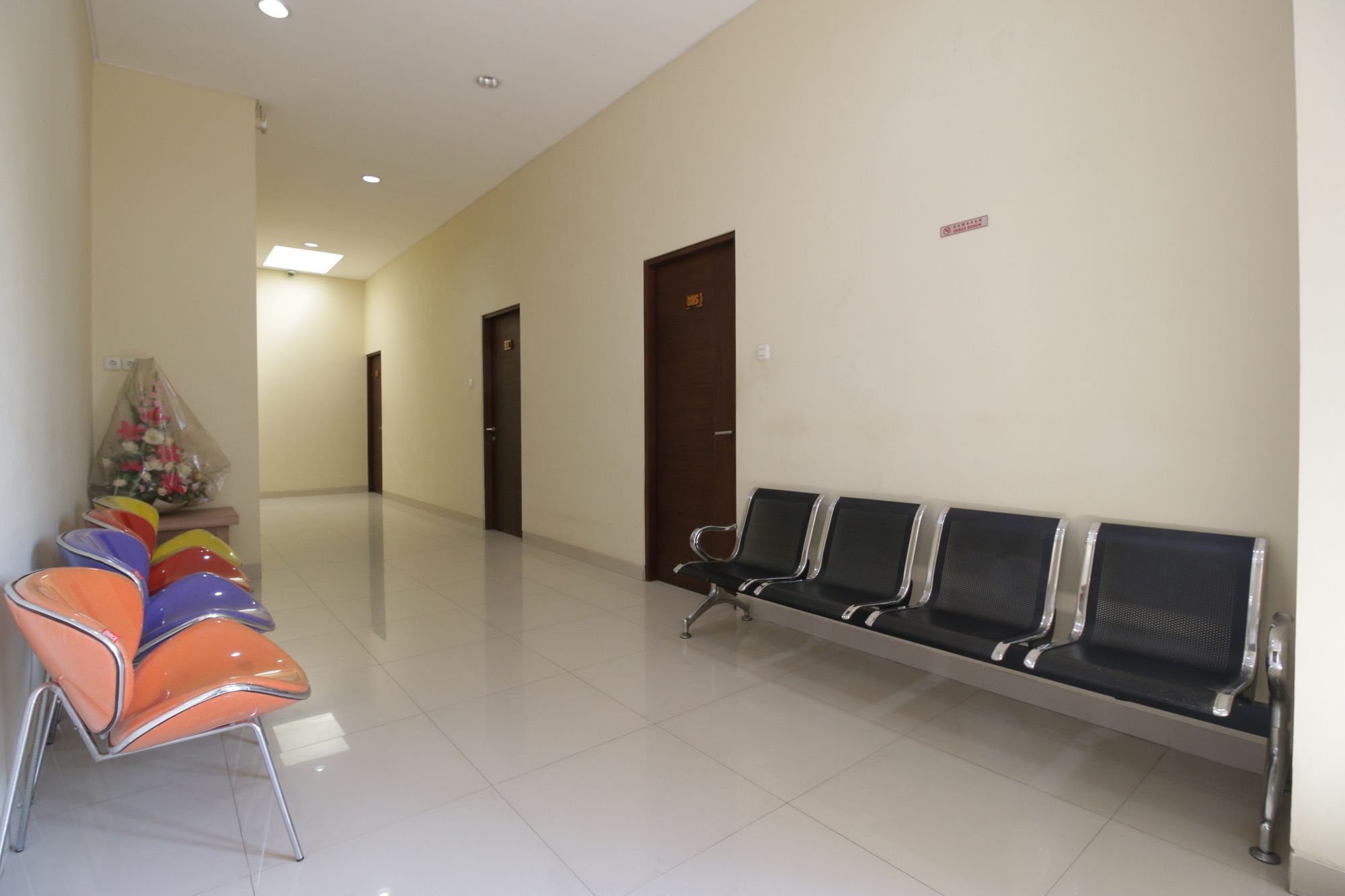 Фото Airy Bandara Ahmad Yani Anjasmoro Raya 74 Semarang