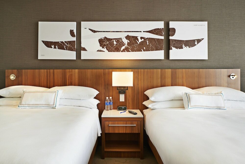 Фото Delta Hotels by Marriott Dartmouth