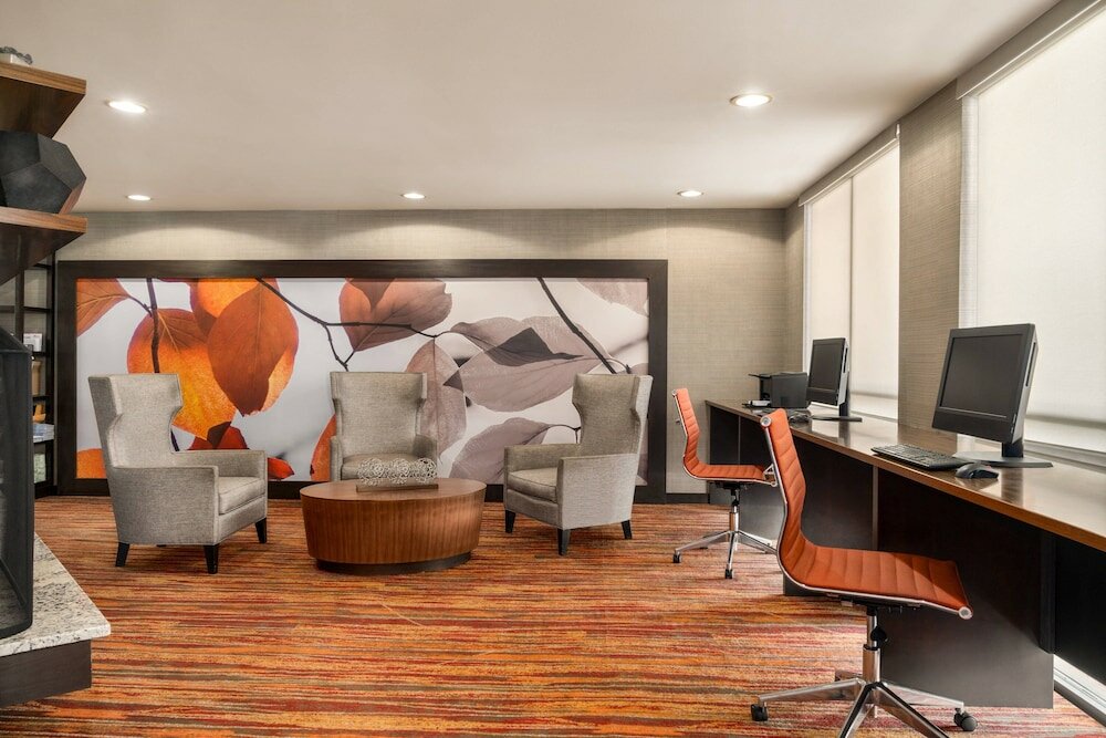 Фото Courtyard by Marriott Philadelphia Montgomeryville