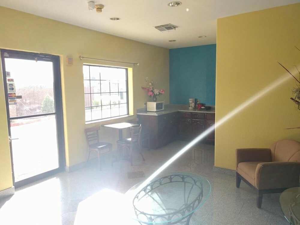 Фото Regency Inn And Suites Galena
