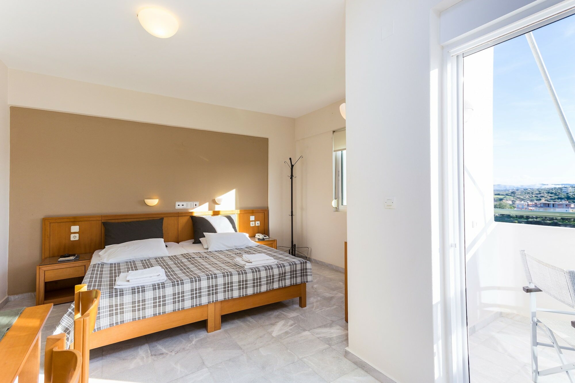 Фото Radamanthy's Hotel Apartments