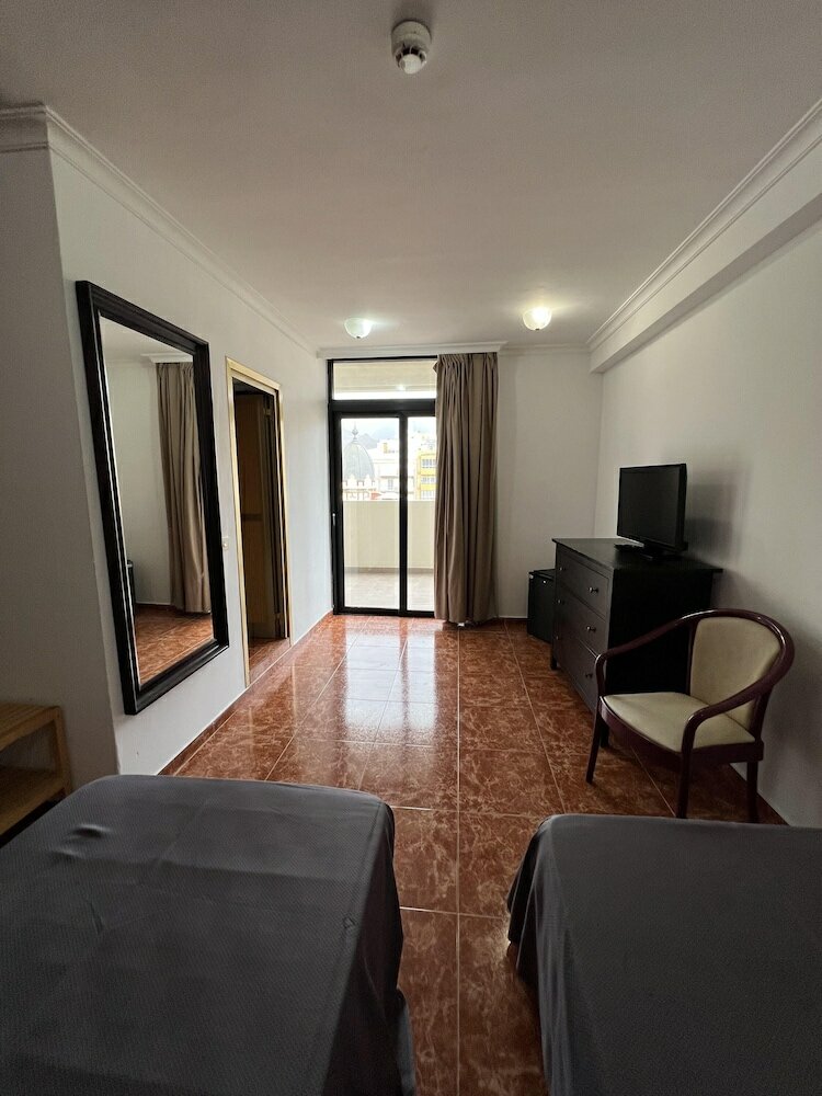 Фото Hotel Adonis Capital