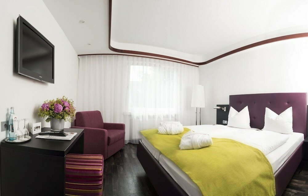 Фото отеля 2