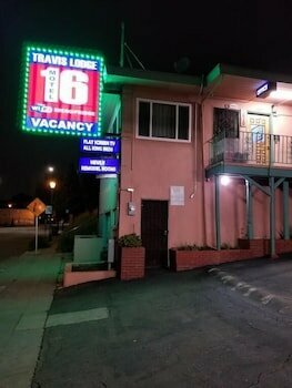 Гостиница Travis Lodge Motel 16 в Окленде