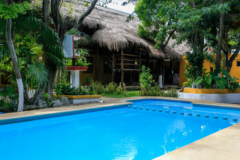 Гостиница Esduma Iguanas Hotel Playa del Carmen в Плая-дель-Кармен
