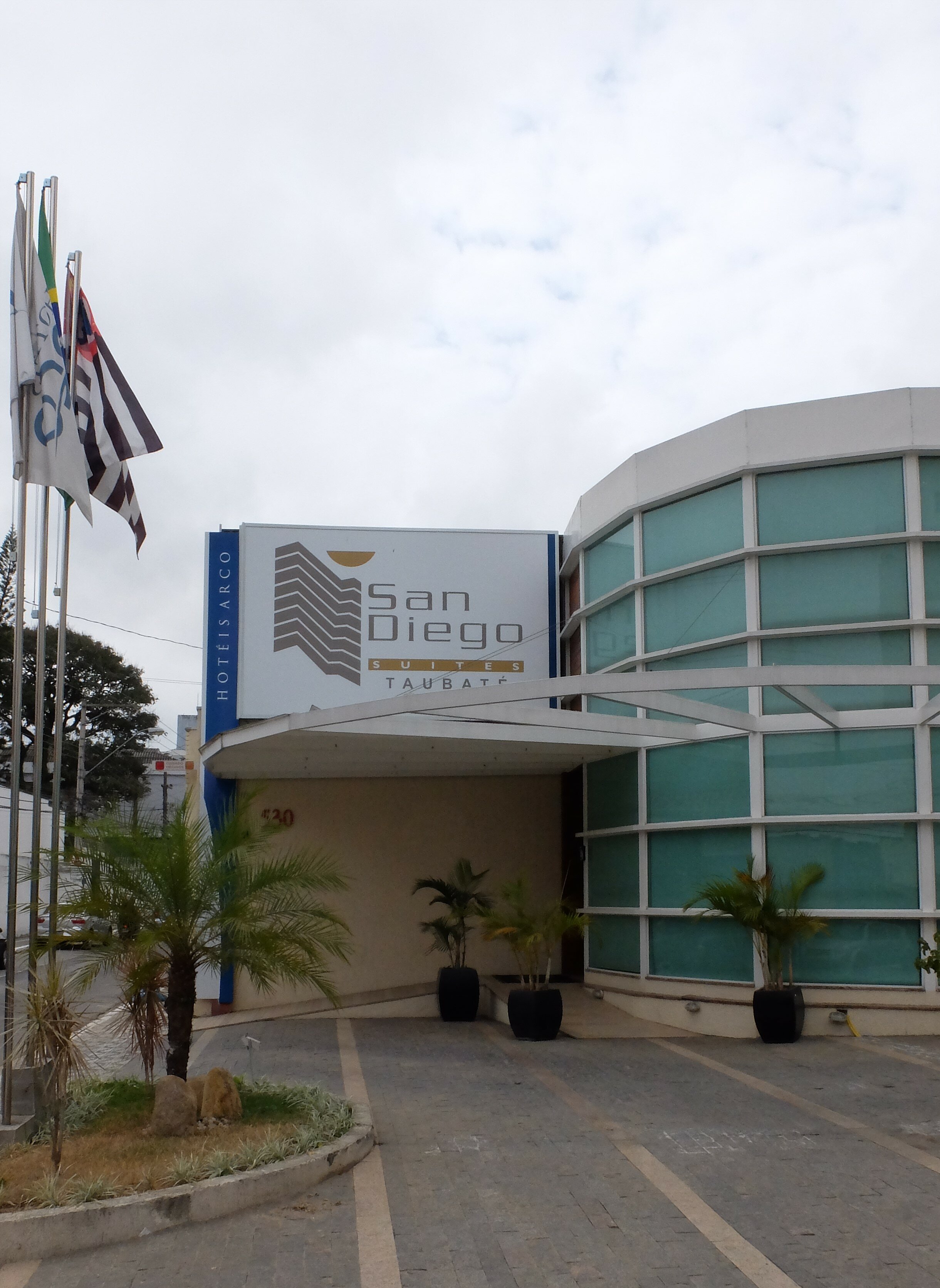 Фото San Diego Suítes Taubaté