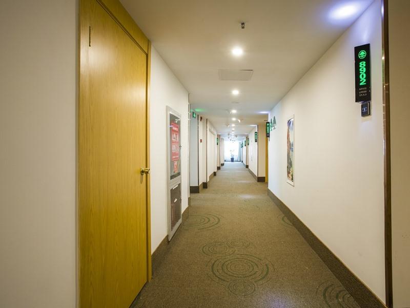 Фото GreenTree Inn Yangzhou Plaza Hotel