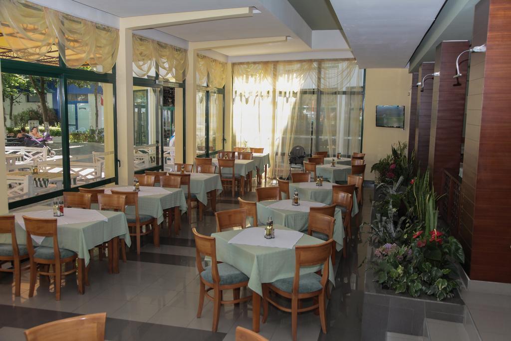 Фото Hotel Slavyanski 