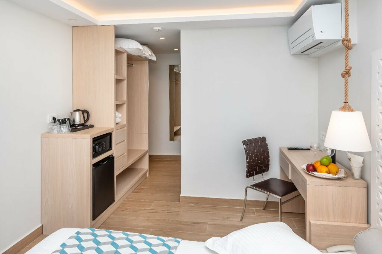 Фото Hotel Triton