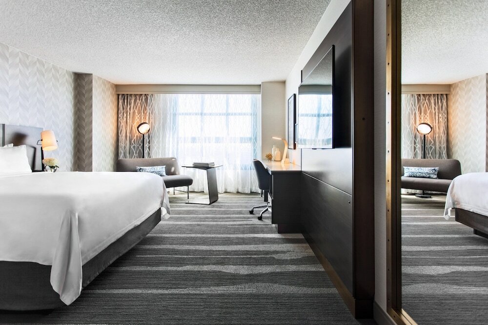 Фото Renaissance Los Angeles Airport Hotel