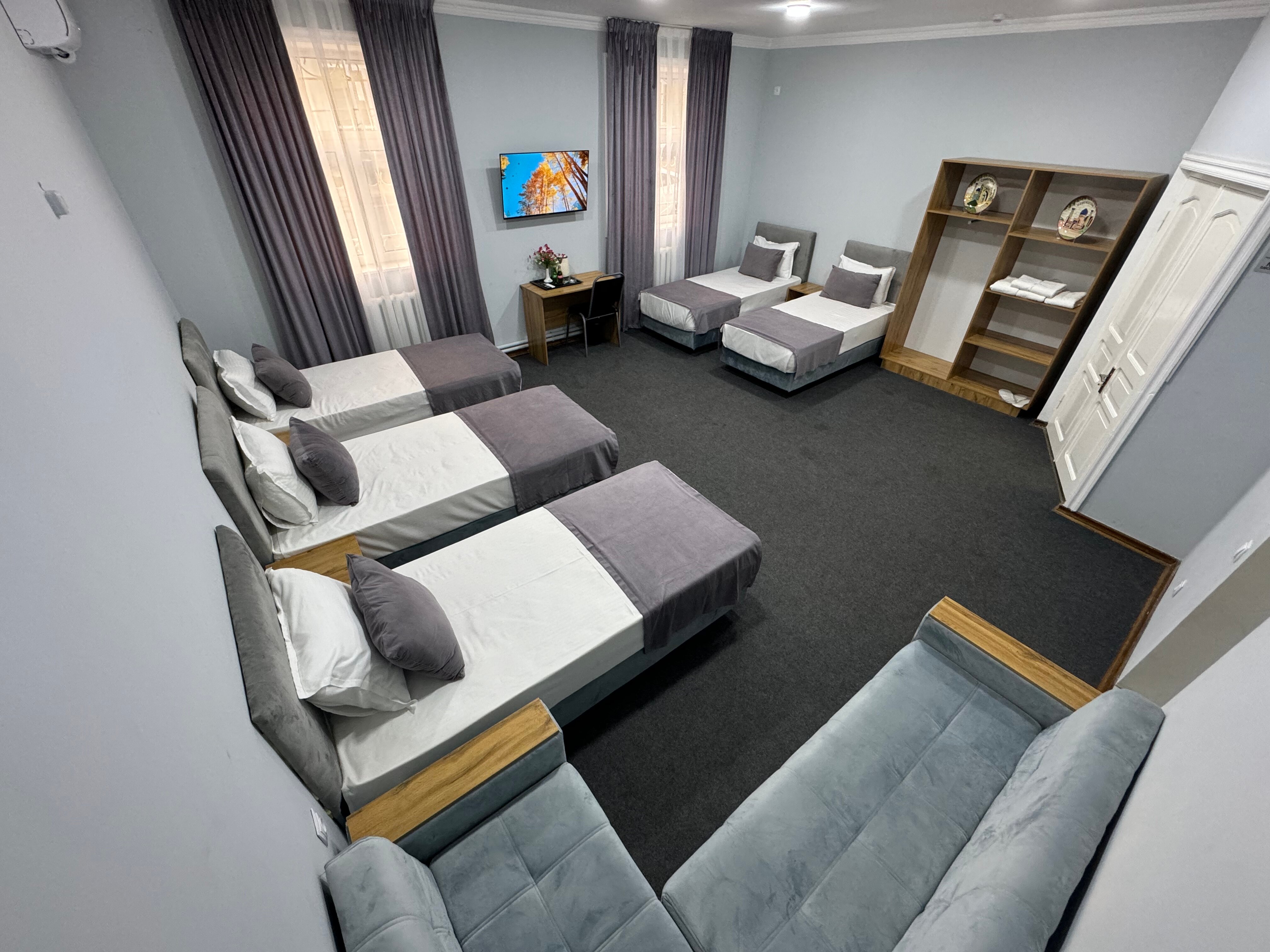 Фото отеля 2