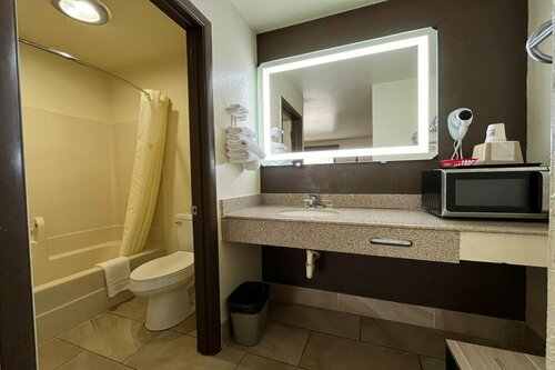 Гостиница Budget Inn Nassawadox