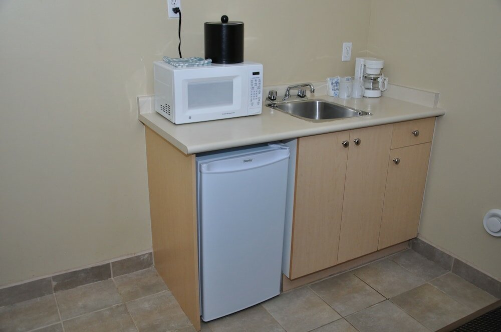 Фото Canadian Inn