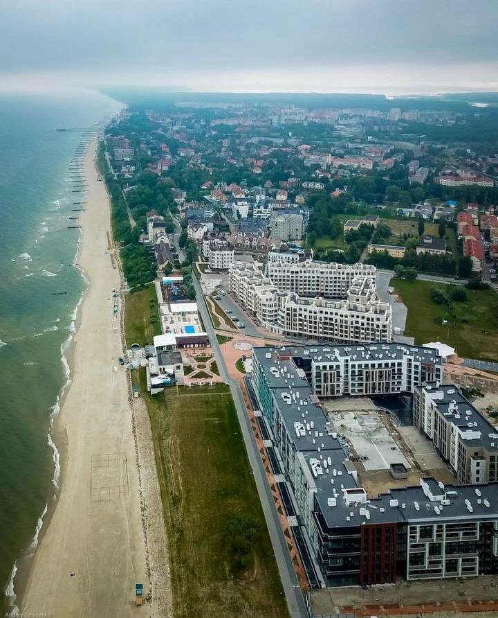 Фото Атлантис боковой вид на море