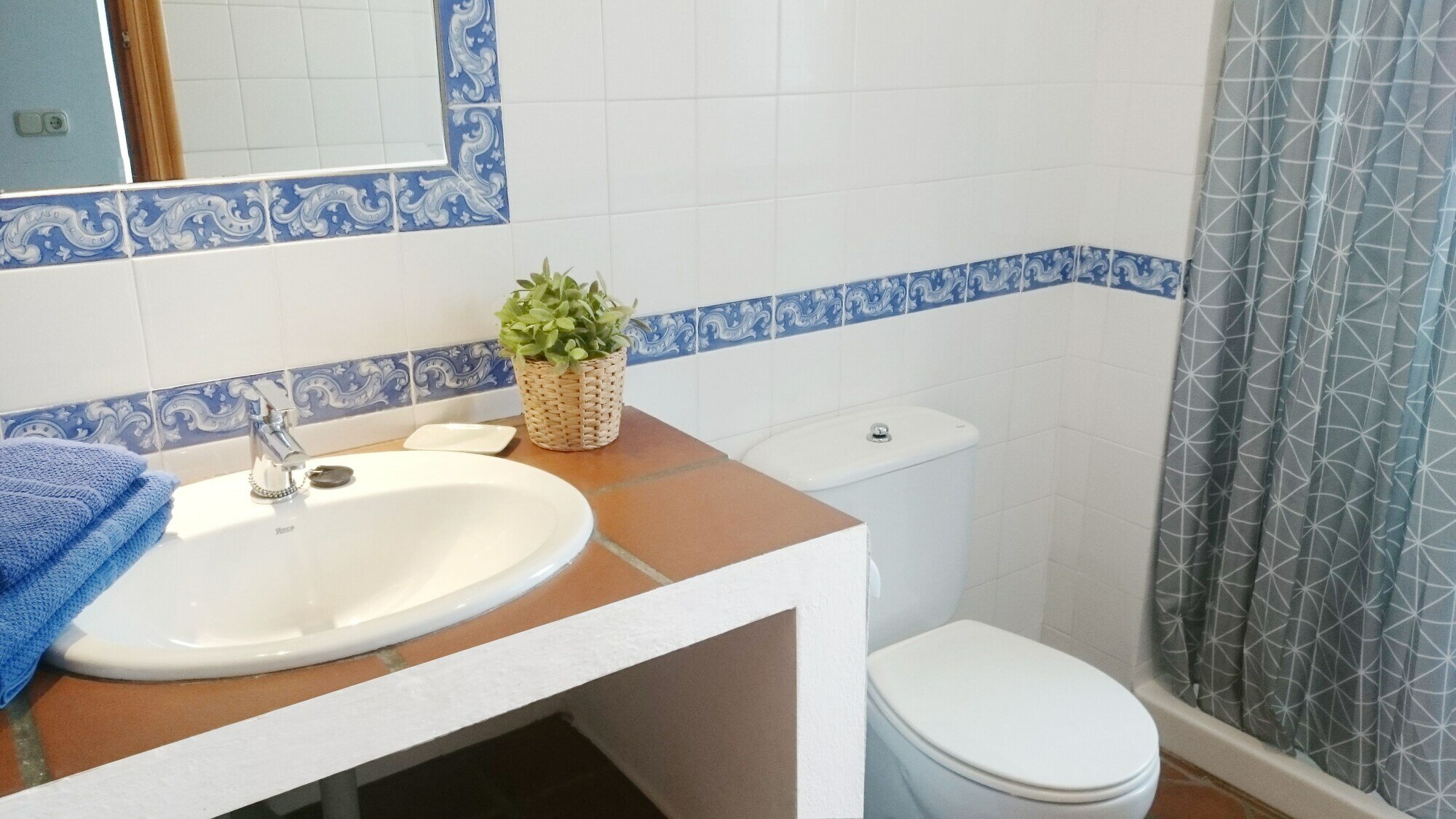 Фото Apartamentos Turisticos La Mundial