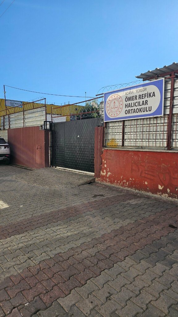 School Omer Refika Halicilar Middle School, Adana, photo