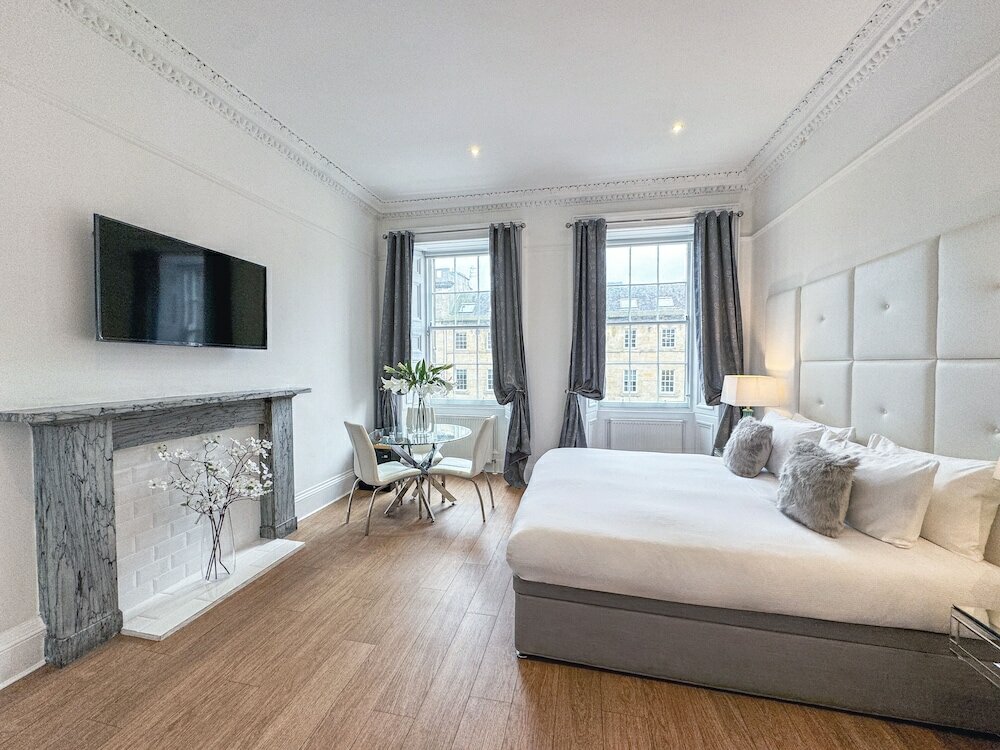 Фото Hanover 71 Suites