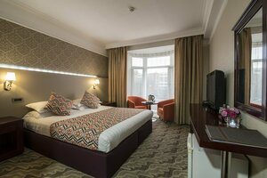 Гостиница New West Hotel