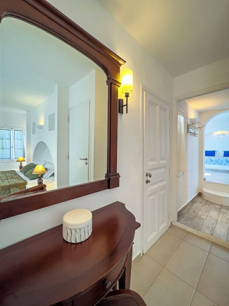 Фото Aspalathras White Hotel