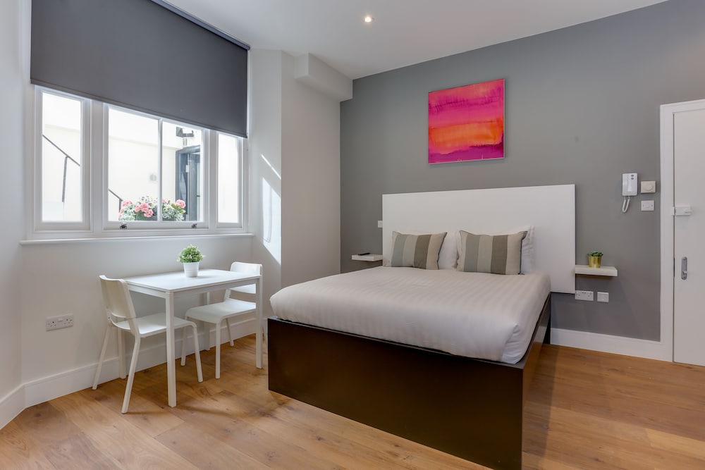 Фото Queensborough Terrace Service Apartments