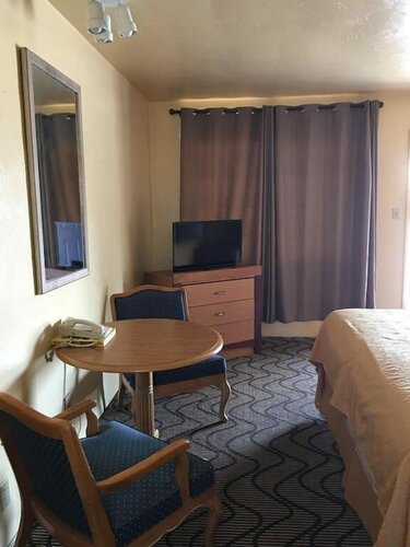 Гостиница Sky Ranch Inn в Вест Сакраменто