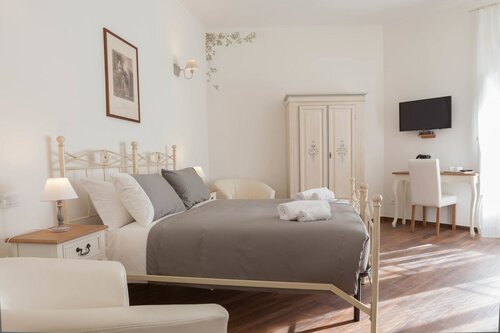 Гостиница Donna Margherita Rome Suite & Rooms в Риме