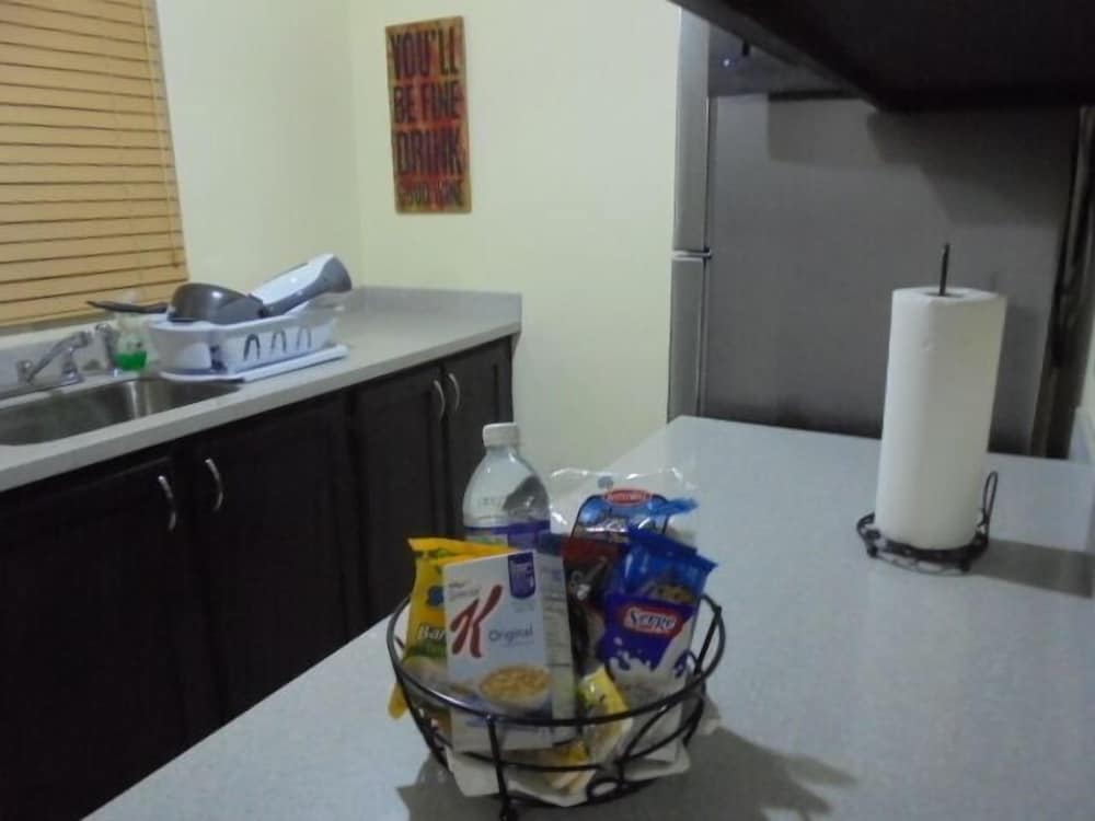 Фото New Kingston Guest Apartment IV