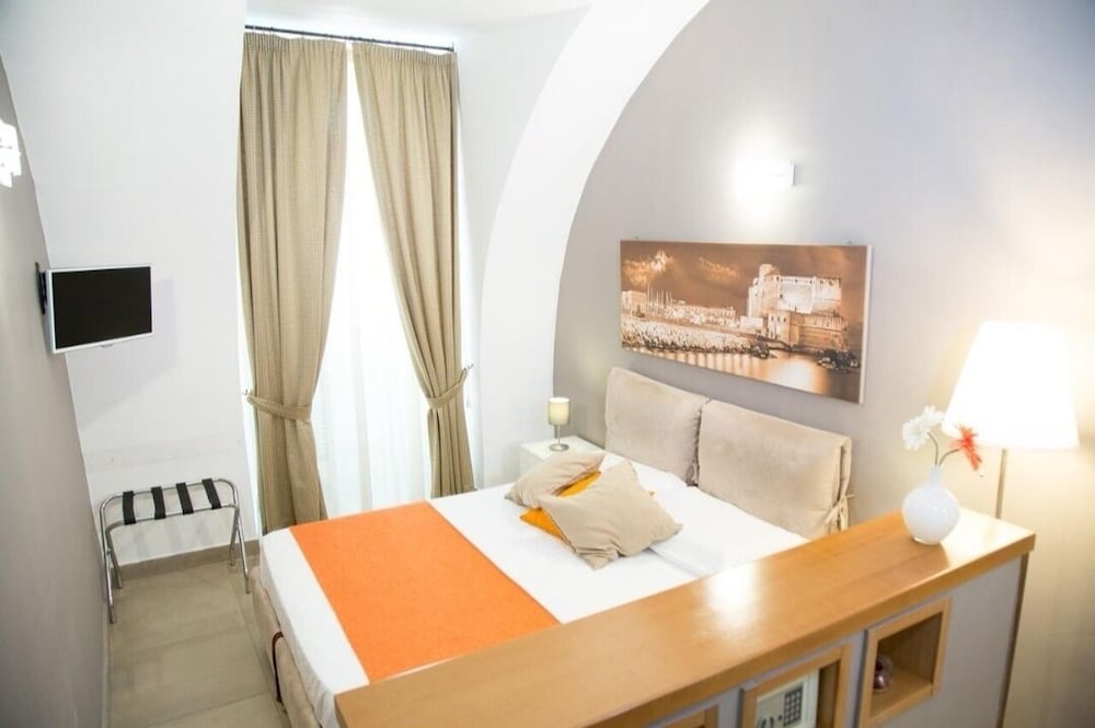 Фото Chiaia Suites