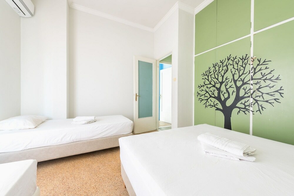 Фото Space Paradise Apartments