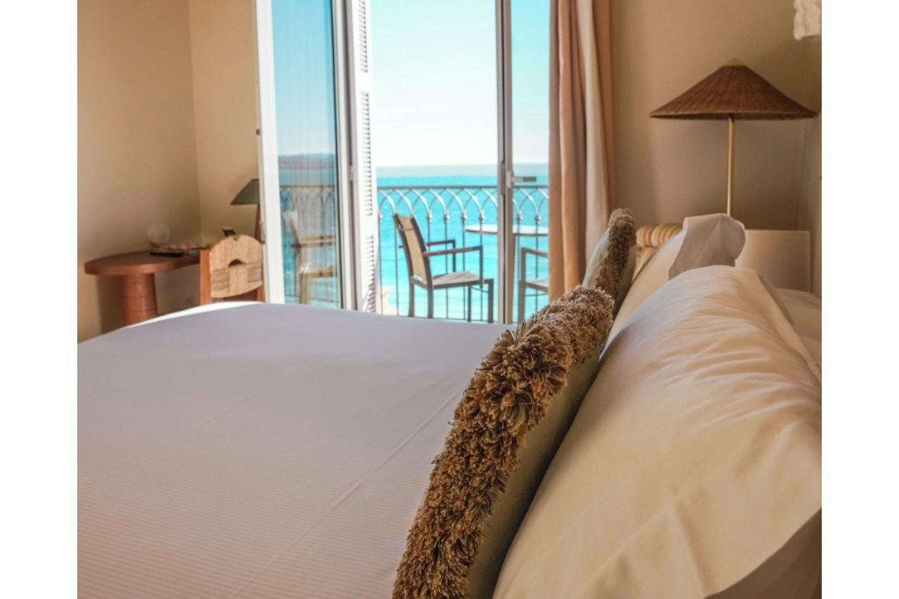 Фото Hôtel La Pérouse Nice